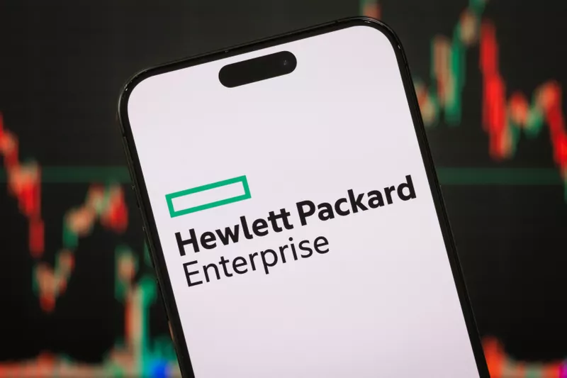 HP Enterprise Posts Robust Profits, Adjusts Annual Projections Tightly